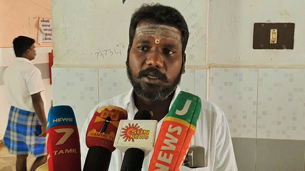 Tiruvarur Appointment of new load lifting workers for Tasmac Cotton - Old workers tried to commit suicide by drinking poison in protest-pic (2)