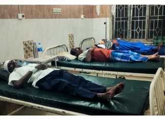 மதுபானத்தை இலவசமாக கேட்டு தராததால் மூன்று பேரை பீர் பாட்டில் கொண்டு தாக்கியவர் கைது : கும்பகோணம் கிழக்கு காவல்நிலைய போலீசார் நடவடிக்கை ..