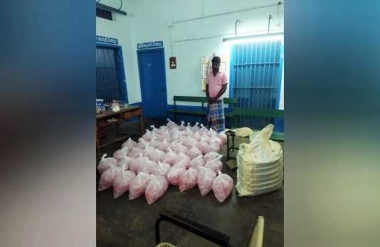 ரூபாய் ஒரு லட்சம் மதிப்பிலான வெளிமாநில சாராயத்தைக் கொல்லுமாங்குடிப் பகுதிக்கு கடத்தி வந்த நபர் கைது … பேரளம் காவல்நிலைய போலீசார் அதிரடி நடவடிக்கை ..