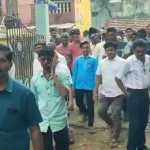 Petition of traders in Kumbakonam Commercial Tax Office to stop the method of purchasing goods for testing-pic (2)