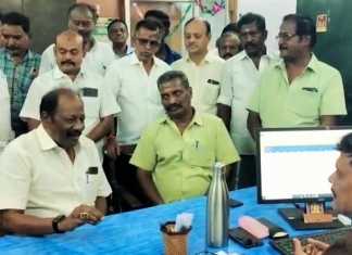 சோதனைக்காக பொருட்களை வாங்கும் முறையினை கைடுமாறு கும்பகோணம் வணிக வரி அலுவலகத்தில் வியாபாரிகள் கோரிக்கை மனு