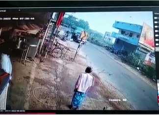 திருவாரூர் டூ மயிலாடுதுறை சாலையில், இரு சக்கர வாகனத்தில் சென்றவர் மீது கார்மோதும் பதபதைக்க வைக்கும் சிசிடிவி காட்சி ..