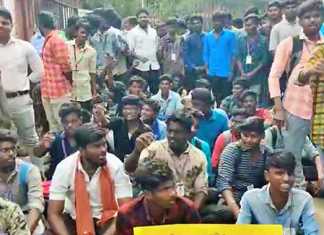 வகுப்பைப் புறக்கணித்து தர்ணாப் போரட்டத்தில் ஈடுப்பட்ட கும்பகோணம் அரசுக் கலைக் கல்லூரி மாணவர்கள் : அடிப்படை வசதிகளை செய்துத் தர வலியுறுத்திக் கோரிக்கை முழக்கம்