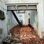 A young man tried to commit suicide with his family after the owner demolished the shop, creating excitement in Kumbakonam-p6 (2)