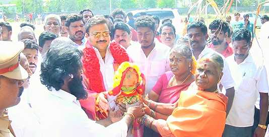 சந்துருசேகர் ஏற்பாட்டில் நடைப்பெற்ற குதுகல சமத்துவப் பொங்கல் விழா : 2 ஆயிரம் மகளிருக்கு விலையில்லா புடவைகள், 5 ஆயிரத்திற்கும் மேற்பட்டோர்களுக்கு சமபந்தி விருந்து …