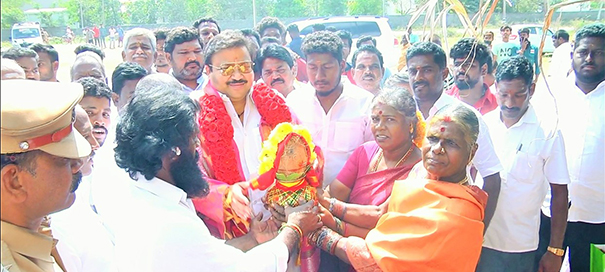 Kutugala Samatthu Pongal Festival organized by Chandurushekar - Free sarees for 2000 girls, Samabandhi party for more than 5000 people-p1 (2)