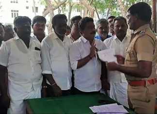 லாரி உரிமையாளர்கள் சங்கம் சார்பில், கும்பகோணம் கிழக்கு காவல்நிலைத்தில், ஆன்லைன் மூலம் அபராதம் விதிக்கும் முறையினை கைவிட வலியுறுத்தி கோரிக்கை மனு …