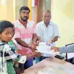 The family of the person who died in the accident will receive Rs. Villagers praise Palavekadu panchayat president for alleviating poverty by getting 4 lakhs as compensation-p1 (2)
