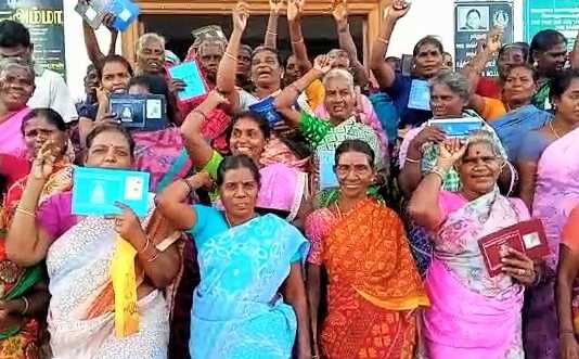 வட்டார வளர்ச்சி அலுவலகத்தை முற்றுகையிட்டு போராட்டத்தில் ஈடுப்பட்ட பொதுமக்கள் …