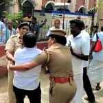 The woman who wrestled with the police in front of the Kumbakonam court – Alakaka was taken away by the police-p1 (2)