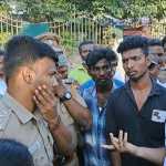 A college student died near Thiruvidaimarudur when a mixing machine overturned during the construction of a barrier wall -p1