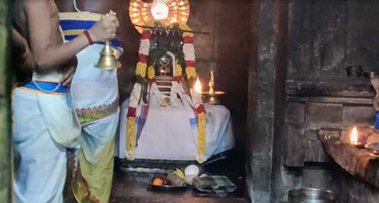 தென்காலஹஸ்தி என அழைக்கப்படும் திருபாம்புரம் ஸ்ரீசேஷபுரீஸ்வரர் சிவாலயத்தில் மகா சிவராத்திரி விழா: திரளான பக்தர்கள் பங்கேற்பு