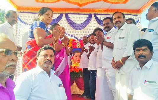 பொன்னேரி அதிமுகவின் சார்பில் நடைப்பெற்ற மறைந்த முன்னாள் முதல்வர் ஜெயலலிதாவின் 75 வது ஆண்டு பிறந்தநாள் விழா…