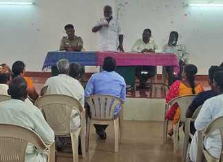 நடைப்பாதை ஆக்கிரமப்பு அகற்றல் குறித்து பொன்னேரி சட்டமன்ற உறுப்பினர் தலைமையில் நடைப்பெற்ற ஆலோசனைக்கூட்டம் : சிறுவாபுரி பாலசுப்பிரமணிய சுவாமி திருக்கோயில் நடைப்பாதை வியாபாரிகள் பங்கேற்பு ..