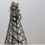 A 58-year-old farmer climbed a cell phone tower near Uttaramerur-p1
