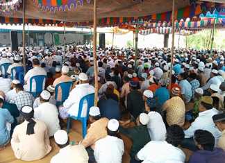 ரமலான் பண்டிகையை முன்னிட்டு செங்கல்பட்டு பகுதியில் உள்ள பள்ளி வாசலில் நடைப்பெற்ற சிறப்பு வழிபாடு : திரளான இஸ்லாமியர்கள் பங்கேற்று தொழுகையில் ஈடுப்பட்டனர்