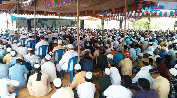 A special prayer was held at the school gate in Chengalpattu on the occasion of Ramadan-p2