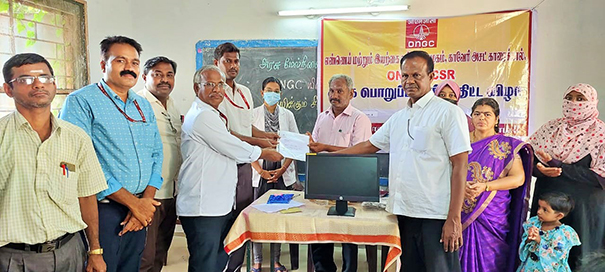 Distribution of educational equipment to 7 schools in Tiruvarur city and suburbs-p2 (2)