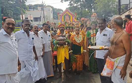 கும்பகோணம் அருள்மிகு திருகற்பகவிநாயகர் திருக்கோயிலில் நடைப்பெற்ற கோடாபிஷேகம் : திரளான பக்தர்கள் பால்குடம் மற்றும் அலகு காவடி சுமந்து வந்து பங்கேற்பு