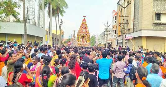 வடகாஞ்சி என அழைக்கப்படும் மீஞ்சூர் அருள்மிகு ஸ்ரீ காமாட்சி அம்மன் உடனுறை ஸ்ரீ ஏகாம்பரநாதர் திருக்கோயில் பங்குனி பிரமோற்சவ திருவிழாவினை முன்னிட்டு நடைப்பெற்ற திருத்தேர்விழா …