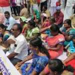 The protest on behalf of CITU demanding the repair of the dilapidated new bus road in Tiruvarur-p1
