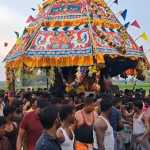 300 devotees carried a 4 ton weight chariot on their shoulders at the famous Nagarasampet Arulmiku SriAlagu Nachiyamman temple-p1