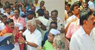 ஆயிரத்திற்கும் மேற்பட்ட பக்தர்கள் வடம் பிடித்திழுக்க வெகுச் சிறப்பாக நடைப்பெற்ற பொன்னேரி அருள்மிகு ஸ்ரீகரிகிருஷ்ணா திருக்கோயில் திருத்தேரோட்டம் …