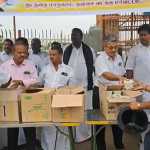 The party’s 30th anniversary celebrations were celebrated by bursting firecrackers and giving sweets to the people of the Kumbakonam Municipal M.D.M.K party-p3