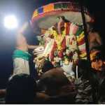 Uthirapatiswarar Swami, who got up in the bullock vehicle, arrived at the auspicious Sri bala Dandayuthapani temple in the village of Melathiruppalakudi.-p2