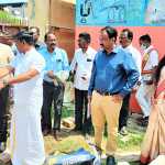 Venkatesan, President of the National Cleanliness Staff Commission and the District Collector inspected at Attipattu Emanuel School-p1 (2)