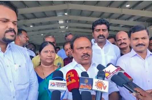 தமிழ்நாட்டில் வரும் புதிய நிறுவனங்களில் பணியாற்றும் வகையில் இளைஞர்களுக்கு அரசு தொழிற் பயிற்சி கூடத்தில் திறன் பயிற்சி வழங்கப்படுகிறது : செங்கல்பட்டில் அமைச்சர் கணேசன் செய்தியாளர்களிடம் தகவல் …