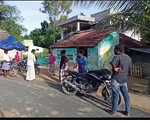 Drunken mobs broke houses, two-wheelers and car windows causing chaos in Serukudi Lower Street area