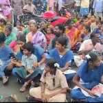 Road blockade protest held in Natham village -p1