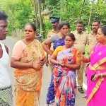 The government officials came to remove the Sami statue erected at the government outpost -p3 (2)