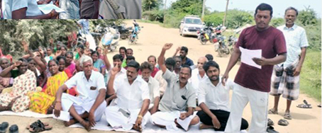 சிதிலமடைந்து கிடக்கும் சாலையை சீரமைக்க வலியுறுத்தி , திடீர் சாலை மறியல் போராட்டத்தில் ஈடுப்பட்ட நாலூர் ஊராட்சி பகுதி வாழ் மக்கள் … ஒரு மணி நேரத்திற்கும் மேலாக போக்குவரத்து பாதிப்பு ….