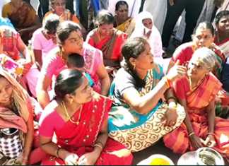 கொட்டிய வார்த்தையால் சூடுப் பட்ட அடியமக்கலம் ஊராட்சி தலைவர் : போக்குவரத்து பாதிப்பை ஏற்படுத்திய பொதுமக்களின் சாலைமறியல் போராட்டம் …