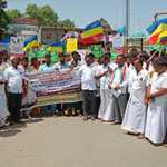 More than a hundred Patali People’s Party protested in Ponneri demanding the speedy completion of the underground sewerage project-p2