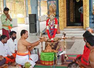 அத்திப்பட்டு அருள்மிகு ஸ்ரீமுத்தாரம்மன் திருக்கோவிலில் மீண்டும் மோடி, வேண்டும் மோடி என்பதற்காக நடைப்பெற்ற ஸ்ரீ மகாமேரு, ஸ்ரீசக்கர பூஜை : இந்து மக்கள் கட்சி தலைவர் அர்ஜுன் சம்பத் பங்கேற்பு