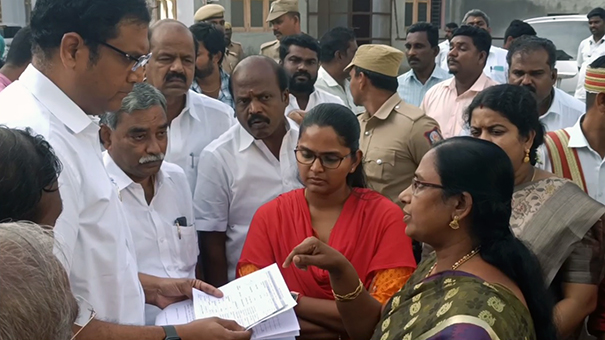 Minister TRP Raja rebuked the contractor during Amrut 2.0 project inspection-P