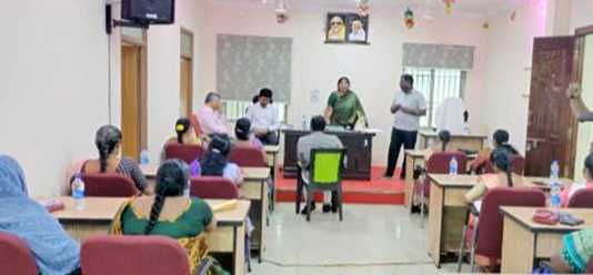 பொன்னேரி நகராட்சி மன்றத்தில் நடைப்பெற்ற கவுன்சிலர்களின் மாதாந்திர கூட்டம் …