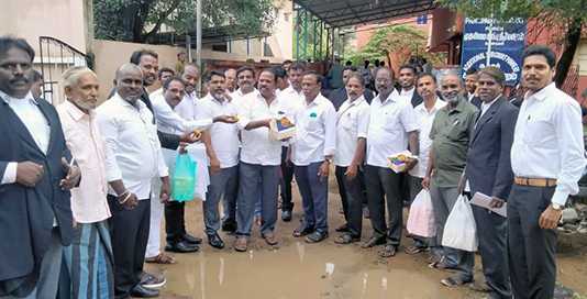 பொன்னேரி நீதிமன்ற வளாகத்தில் உதயநிதி ஸ்டாலின் 46 வது பிறந்தநாளை உற்சாகத்துடன் கொண்டாடிய திருவள்ளூர் திமுக கிழக்கு மாவட்ட வழக்கறிஞர்கள் …