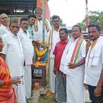 A new flag hoisting ceremony was held in Kollur and Devampattu villages on the occasion of the 139th anniversary of the Congress Party-p3