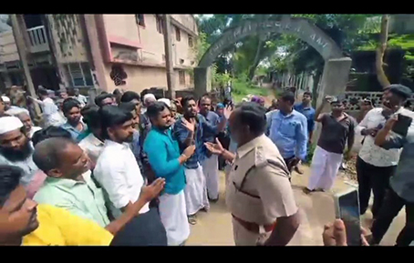 Adiyamangalam Panchayat, which has not done any cleaning work for six months-p1