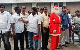 மீஞ்சூரில் நடைப்பெற்ற சமத்துவ கிறிஸ்துமஸ் மற்றும் புயல் வெள்ள நலத்திட்ட தொகுப்பு வழங்கும் விழா …