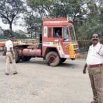 Heavy vehicles plying on Meenjoor Tiruvettiyur highway can now also ply on the upper service road – traffic department has allowed-p1