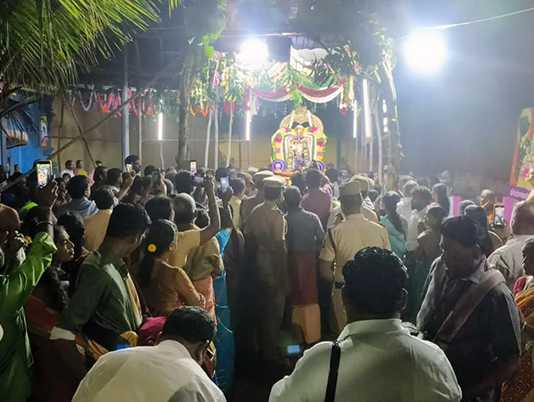 திருக்கண்ணமங்கை அருள்மிகு ஸ்ரீ பக்தவச்சல பெருமாள் திருக்கோயிலில் நடைப்பெற்ற சொர்க்கவாசல் திறப்பு விழா : திரளான பக்தர்கள் பங்கேற்பு