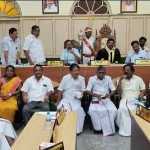 The members besieged the Mayor in the Kumbakonam Parliament demanding a resolution on the 13 demands taken up for discussion.p5