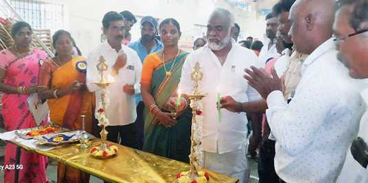 விச்சூர் முதல்நிலை ஊராட்சியில் நடைப்பெற்ற மக்களுடன் முதல்வர் திட்ட சிறப்பு முகாம் … பொன்னேரி சட்டமன்ற உறுப்பினர் துரை சந்திரசேகர் முகாமினை தொடங்கி வைத்தார் …