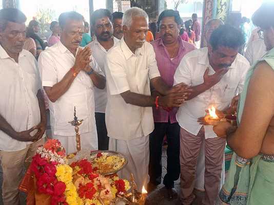 அயோத்தி ராமர் கோயில் மகா கும்பாபிஷேகத்தை முன்னிட்டு, பாஜக சார்பில் இன்று பொன்னேரி பொன்னியம்மன் திருக்கோவிலில் நடைப்பெற்ற சிறப்பு பூஜை …