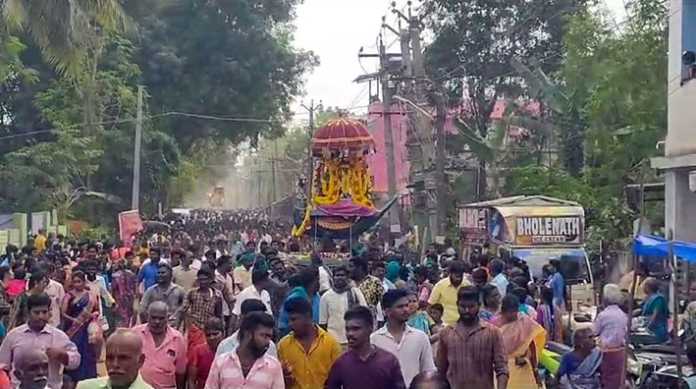 Thiruvidaimarudur Arulmiku Mahalingaswamy Temple Panchamurthys got up in separate vehicles...p